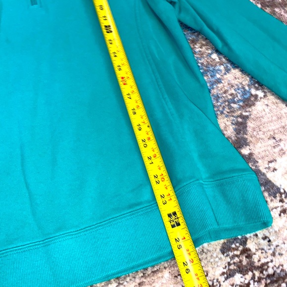 NWOT VINEYARD VINES Navy/Teal Pullover, Size Medium - Picture 9 of 9